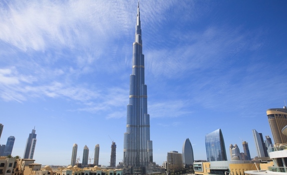 Бурдж-Халифа - самое высокое здание в мире, над которым дважды садится солнце